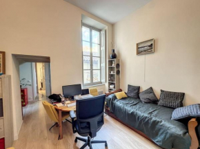Appartement IM T2 ds hôtel particulier proche Palais des Papes